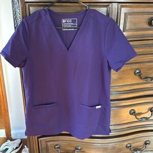 FIGS scrub top